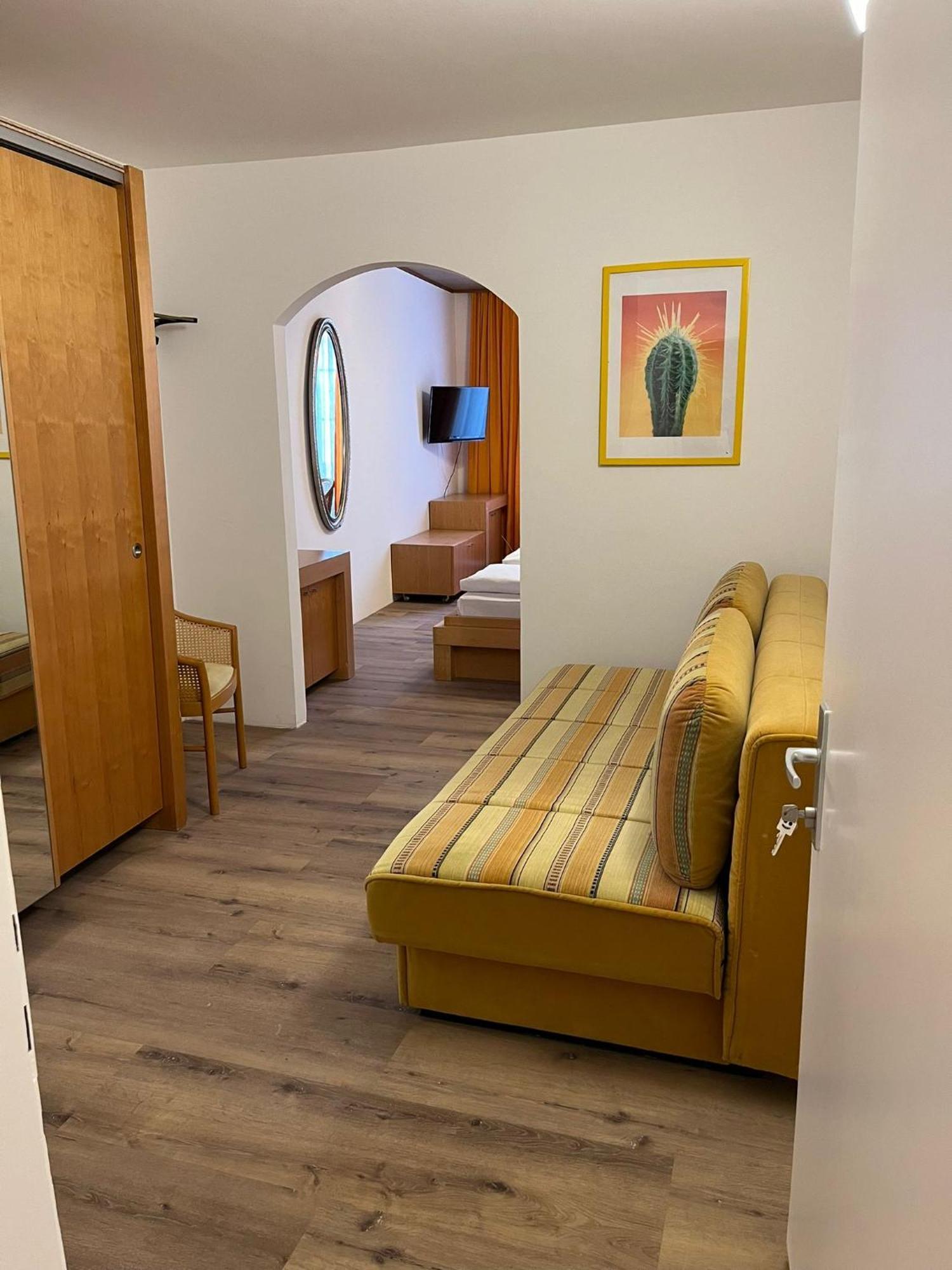 City Hotel Post 20 Braunau am Inn Exterior photo