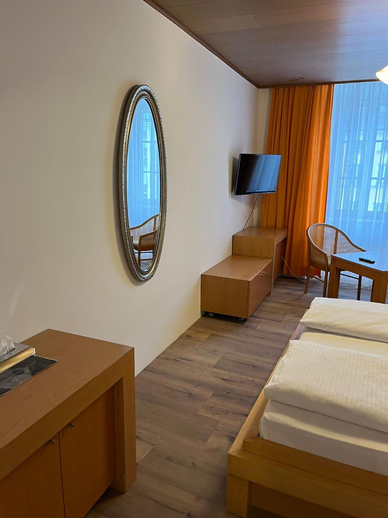 City Hotel Post 20 Braunau am Inn Exterior photo