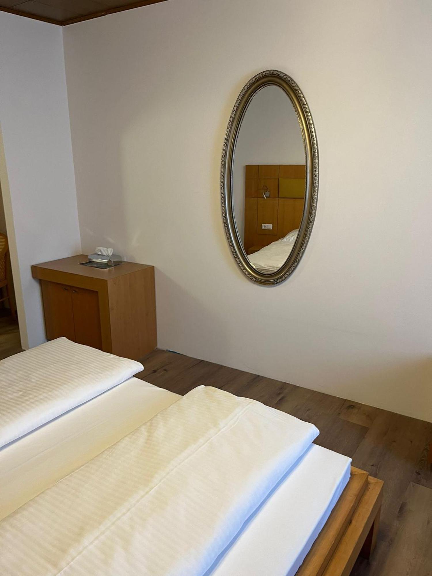 City Hotel Post 20 Braunau am Inn Exterior photo